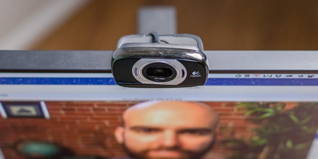 Uso de la webcam en una videoconferencia desde casa